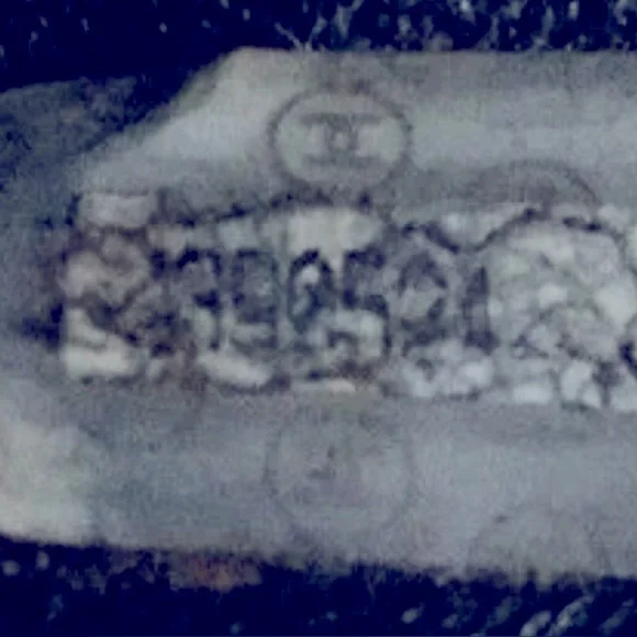 Chanel Black lambskin leather large Quilted Shoulder Bag with 24k Gold ptd Chain - Picture 12 of 16